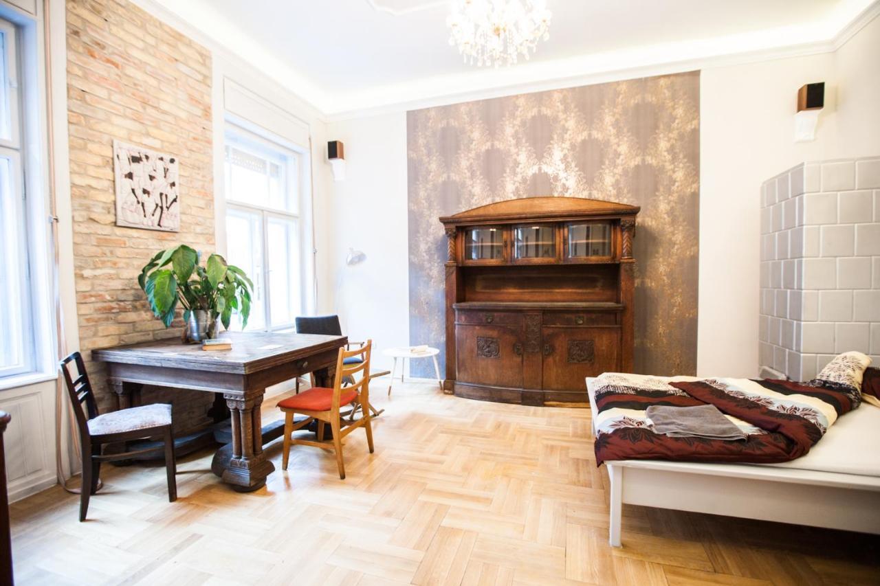 N40 By Small Home Budapest Ngoại thất bức ảnh